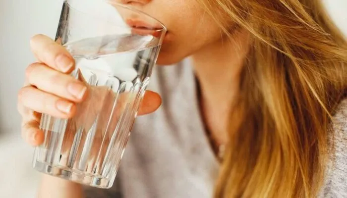 Air Hangat vs Dingin: Mana yang Lebih Baik untuk Kesehatan Menurut Ahli?