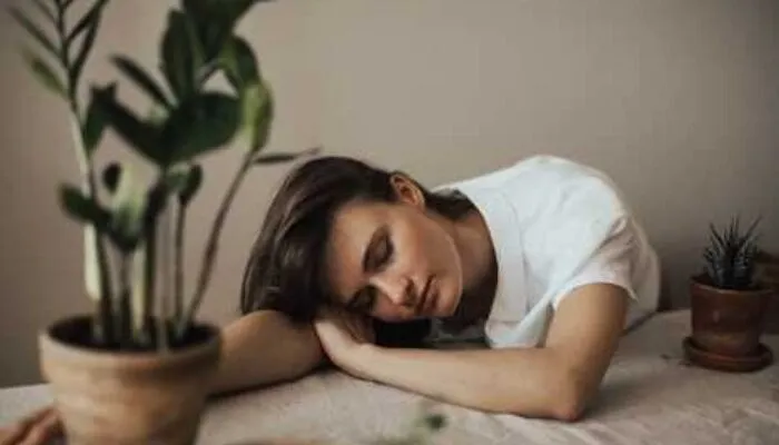 5 Tips Mengatasi Patah Hati, Redakan Galau dan Tak Sedih Lagi